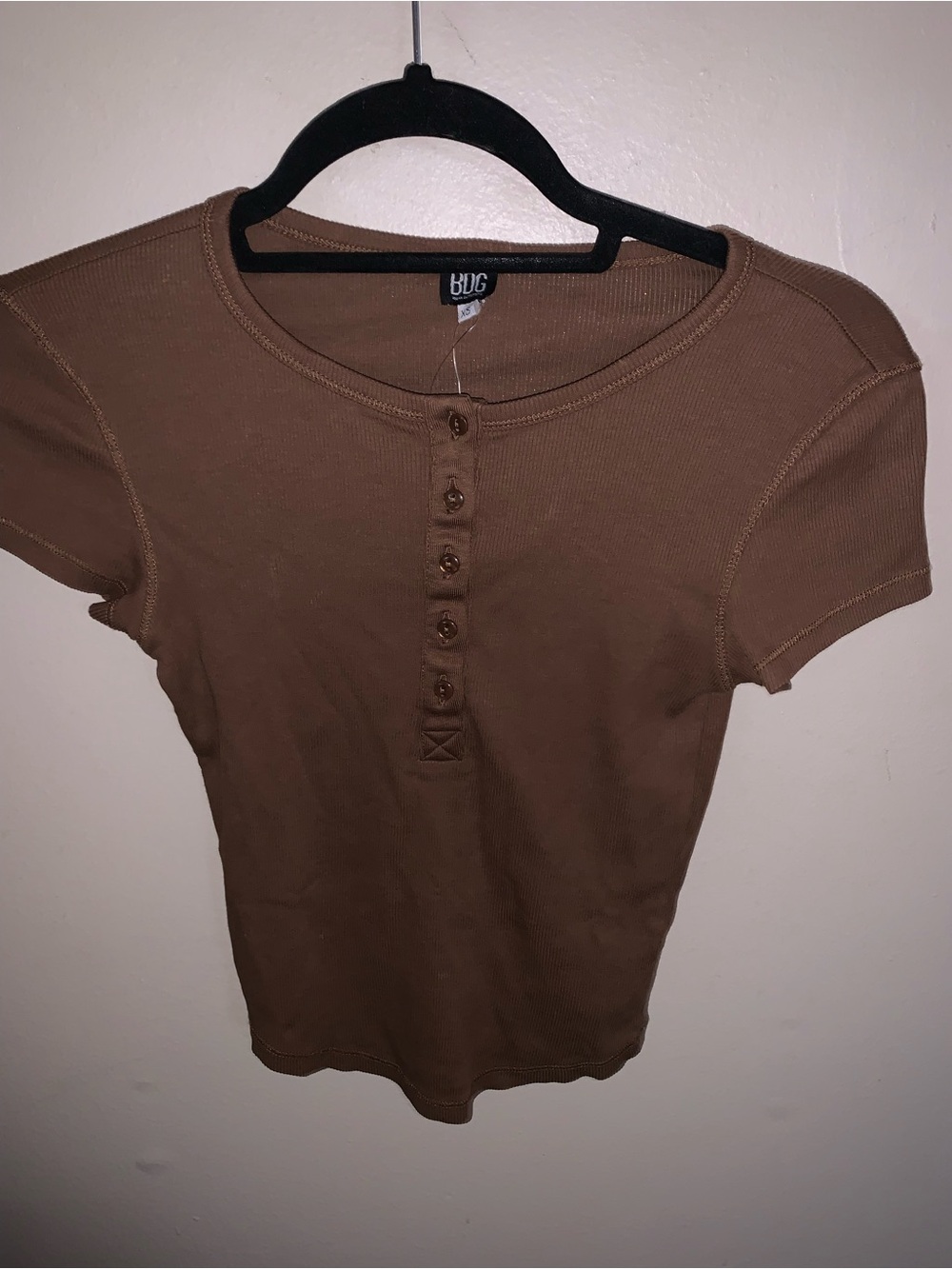 Tilly's Brown Ribbed Henley Short Sleeve Top